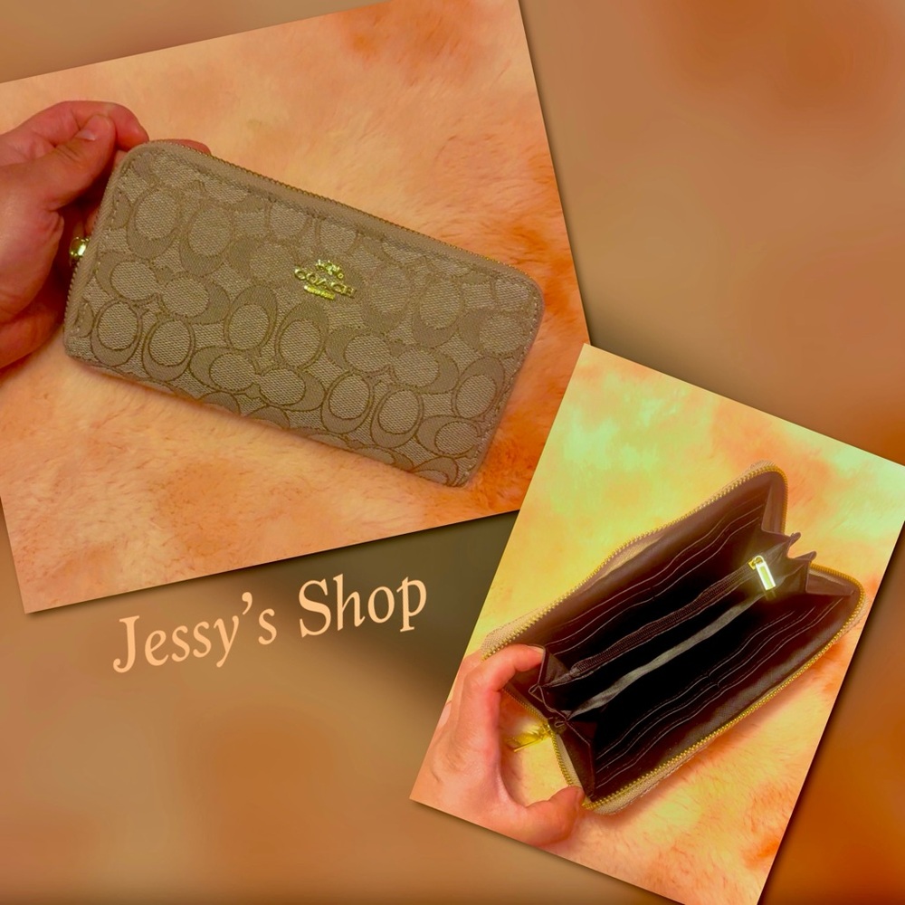 Coach Gold and Beige Key & Card Holder